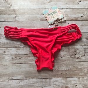 Luli fama bombshell red bottoms